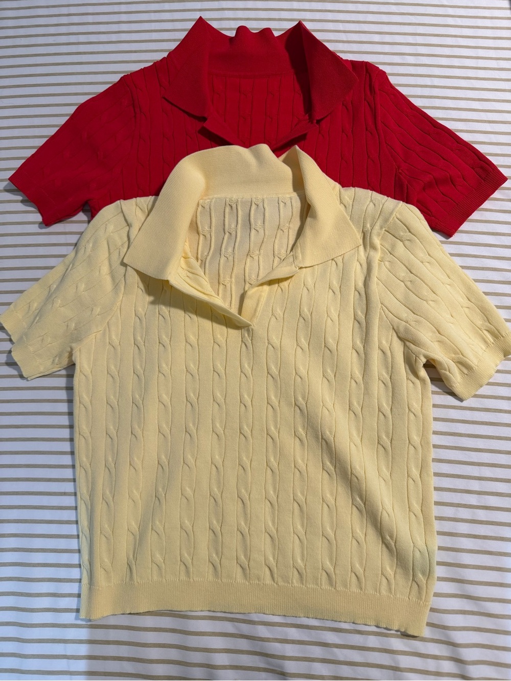 Short-Sleeve Cable-Knit Polo Top in Cream and Red